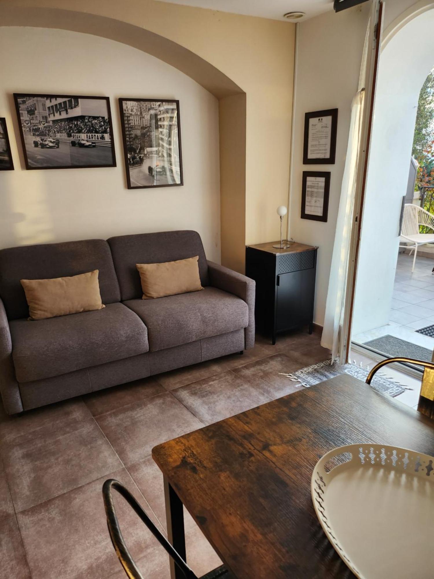 Le Mas D'Angeline, Vue Mer, Jardin Commun, Parking, Voiture Requise, 10 Min En Voiture De Monaco, Route Etroite, Pente Raide, Croisement Limite, Sea View, Shared Garden, Parking, Car Required, 10 Min Drive From Monaco, Narrow Steep Road, Limited Pass Beausoleil Eksteriør billede