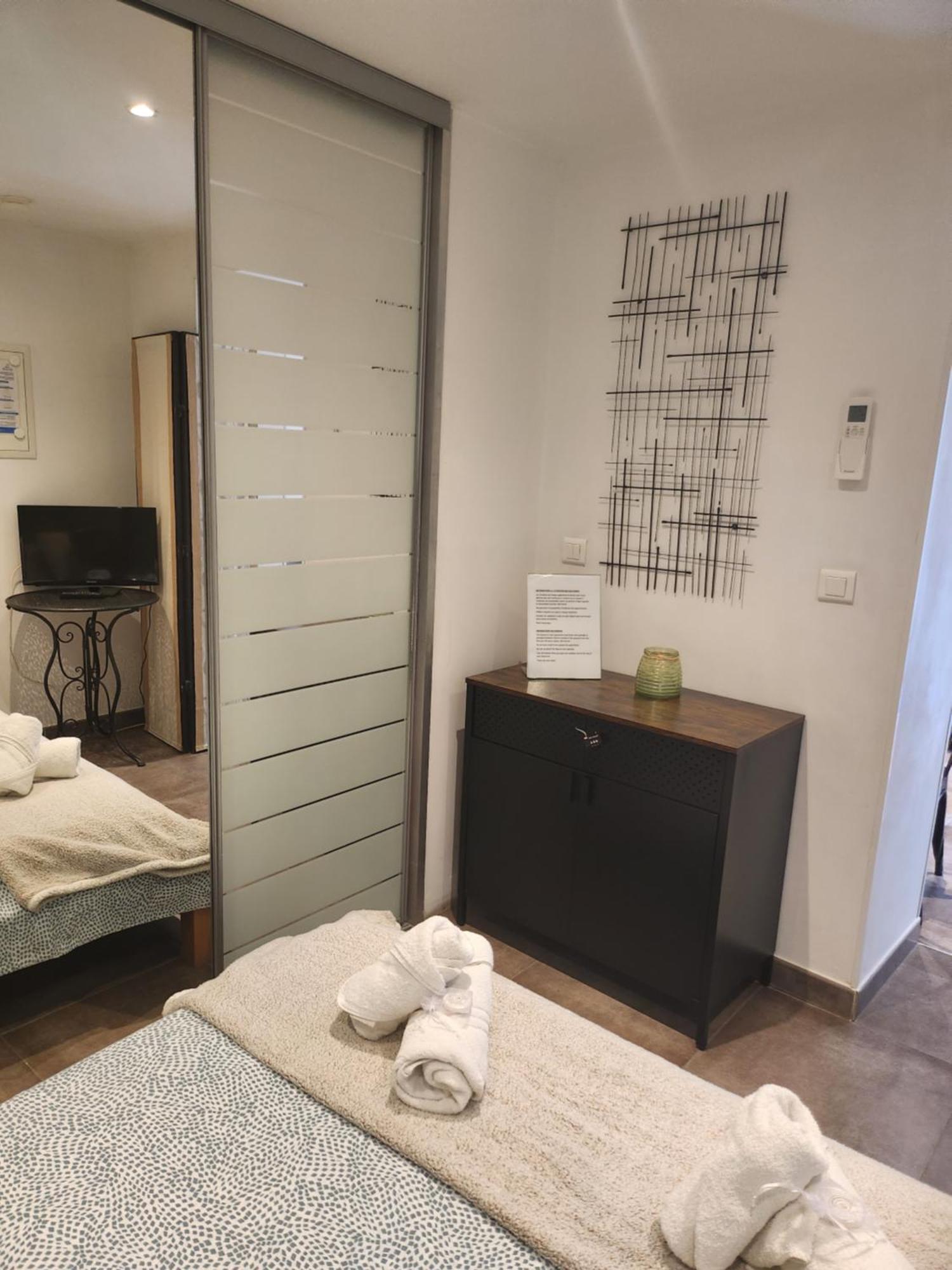 Le Mas D'Angeline, Vue Mer, Jardin Commun, Parking, Voiture Requise, 10 Min En Voiture De Monaco, Route Etroite, Pente Raide, Croisement Limite, Sea View, Shared Garden, Parking, Car Required, 10 Min Drive From Monaco, Narrow Steep Road, Limited Pass Beausoleil Eksteriør billede
