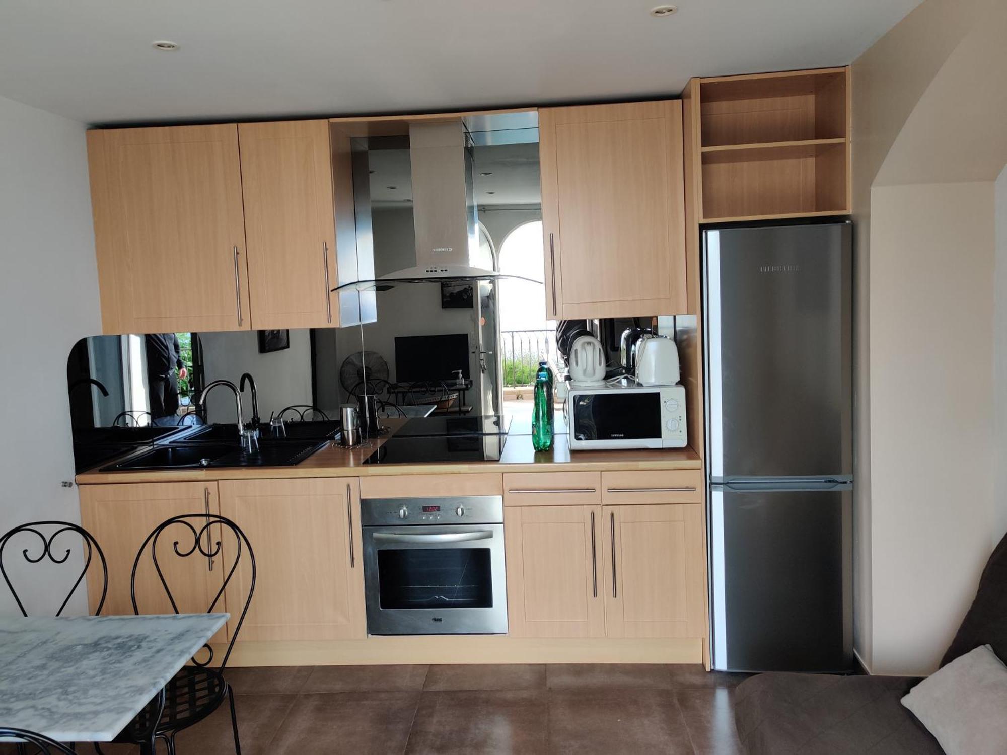 Le Mas D'Angeline, Vue Mer, Jardin Commun, Parking, Voiture Requise, 10 Min En Voiture De Monaco, Route Etroite, Pente Raide, Croisement Limite, Sea View, Shared Garden, Parking, Car Required, 10 Min Drive From Monaco, Narrow Steep Road, Limited Pass Beausoleil Eksteriør billede