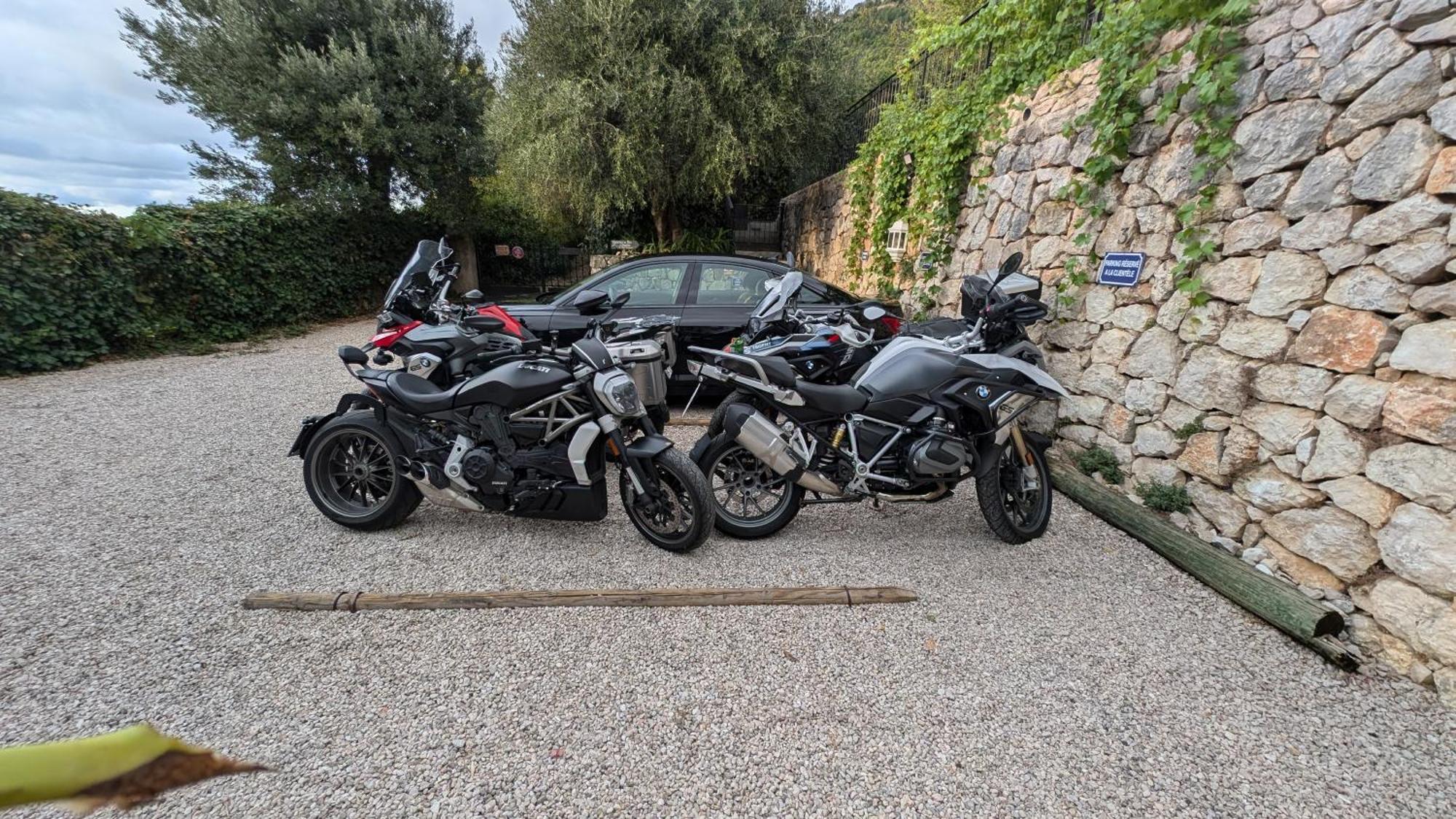 Le Mas D'Angeline, Vue Mer, Jardin Commun, Parking, Voiture Requise, 10 Min En Voiture De Monaco, Route Etroite, Pente Raide, Croisement Limite, Sea View, Shared Garden, Parking, Car Required, 10 Min Drive From Monaco, Narrow Steep Road, Limited Pass Beausoleil Eksteriør billede