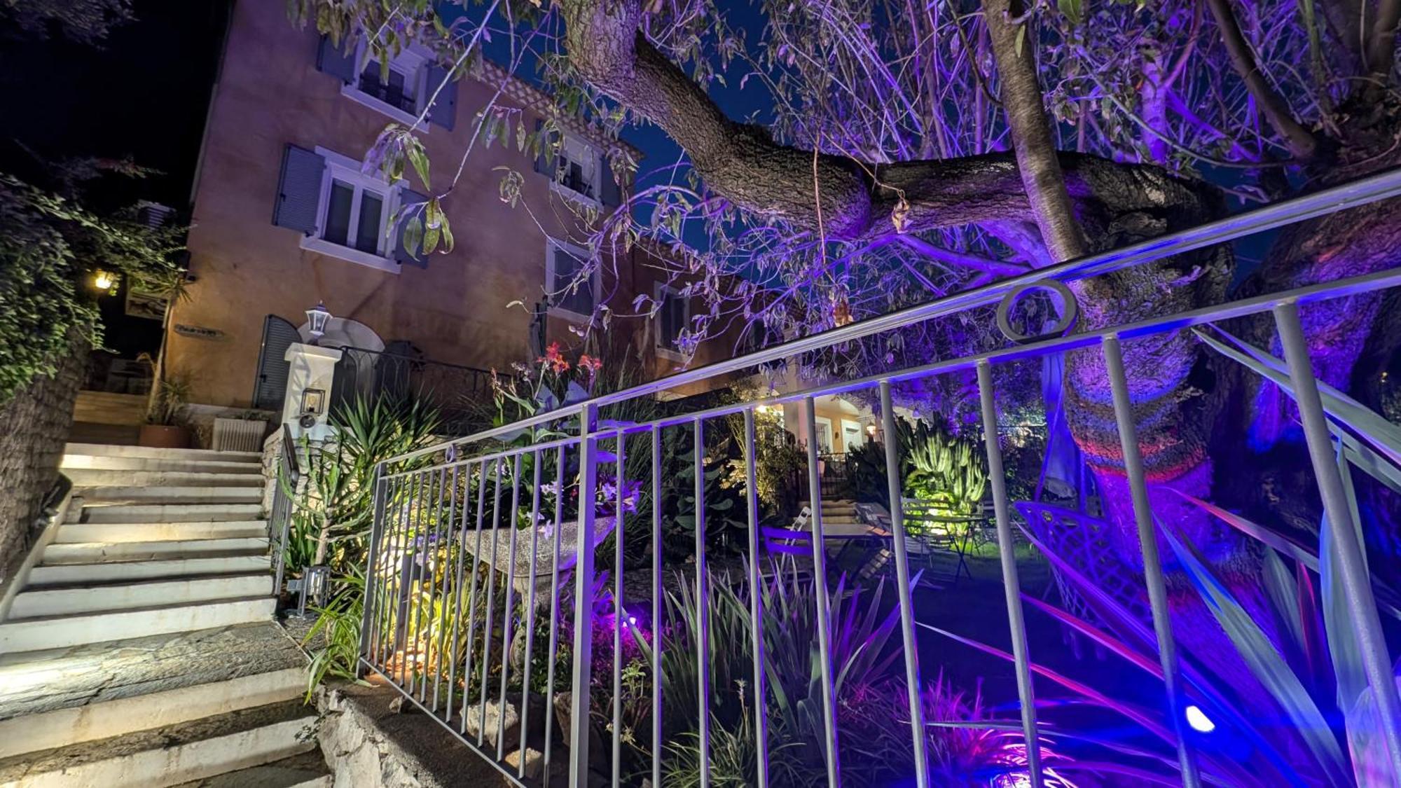 Le Mas D'Angeline, Vue Mer, Jardin Commun, Parking, Voiture Requise, 10 Min En Voiture De Monaco, Route Etroite, Pente Raide, Croisement Limite, Sea View, Shared Garden, Parking, Car Required, 10 Min Drive From Monaco, Narrow Steep Road, Limited Pass Beausoleil Eksteriør billede