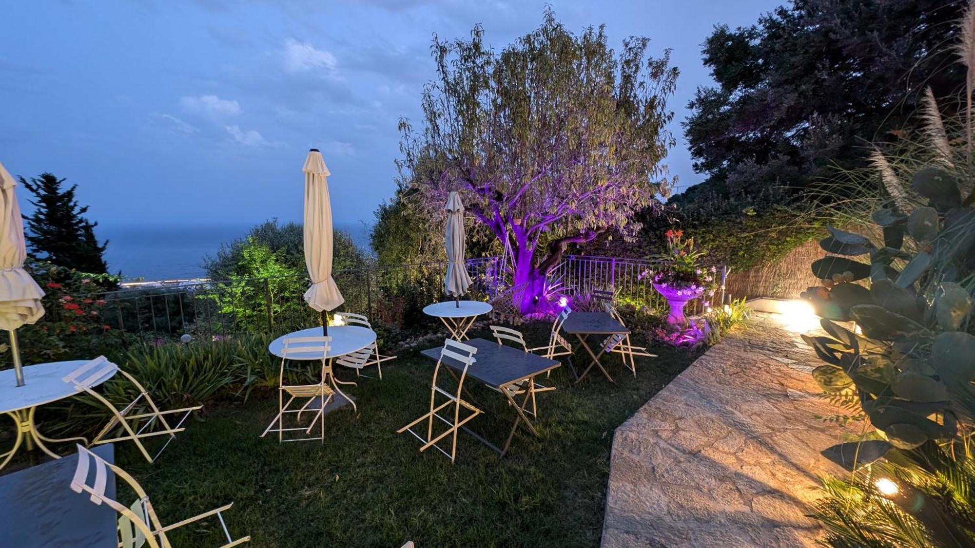 Le Mas D'Angeline, Vue Mer, Jardin Commun, Parking, Voiture Requise, 10 Min En Voiture De Monaco, Route Etroite, Pente Raide, Croisement Limite, Sea View, Shared Garden, Parking, Car Required, 10 Min Drive From Monaco, Narrow Steep Road, Limited Pass Beausoleil Eksteriør billede