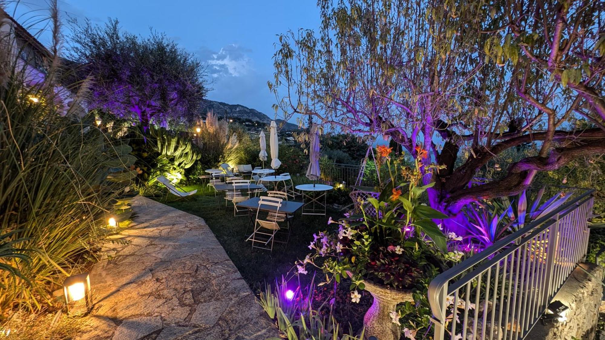 Le Mas D'Angeline, Vue Mer, Jardin Commun, Parking, Voiture Requise, 10 Min En Voiture De Monaco, Route Etroite, Pente Raide, Croisement Limite, Sea View, Shared Garden, Parking, Car Required, 10 Min Drive From Monaco, Narrow Steep Road, Limited Pass Beausoleil Eksteriør billede
