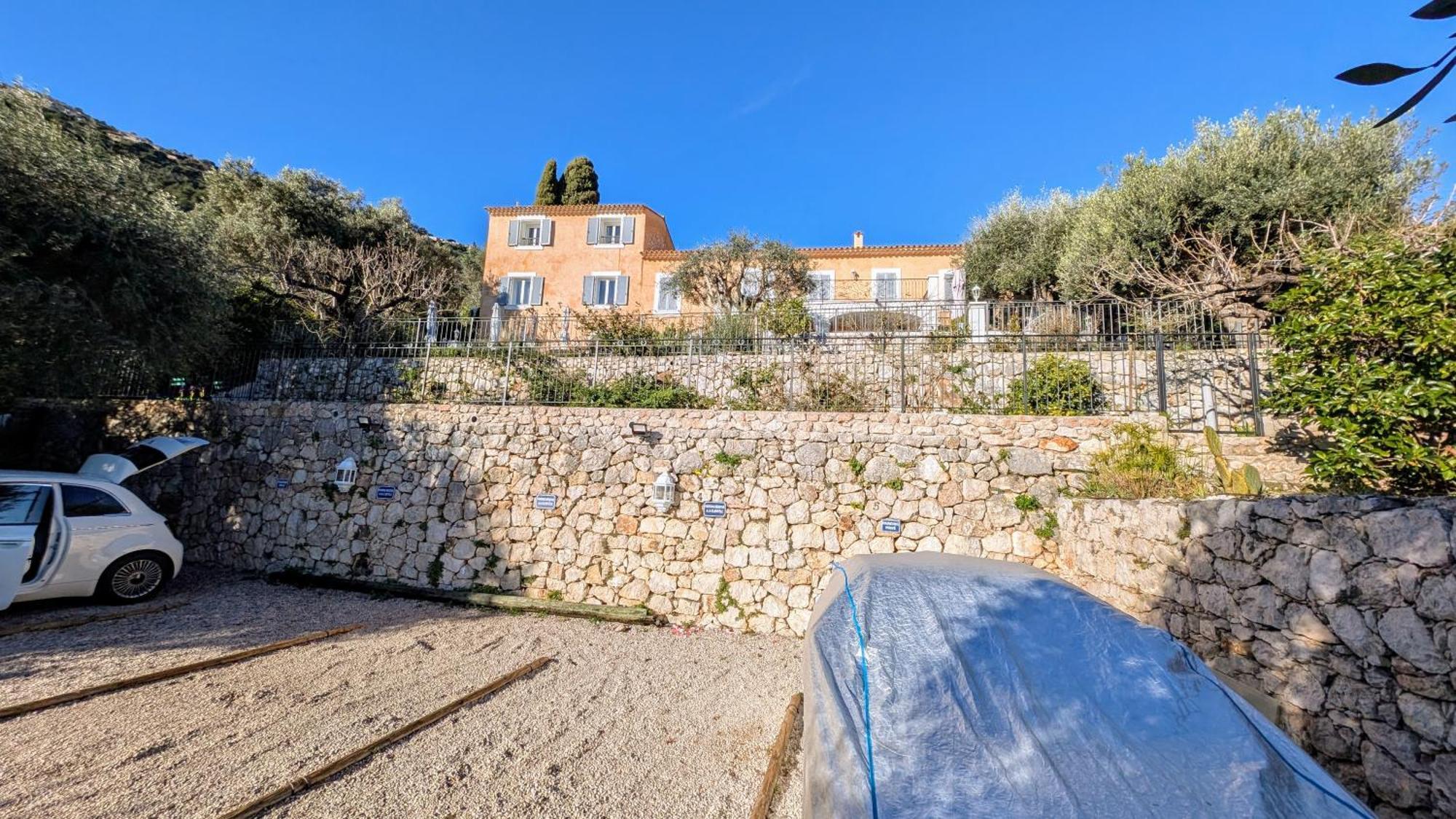 Le Mas D'Angeline, Vue Mer, Jardin Commun, Parking, Voiture Requise, 10 Min En Voiture De Monaco, Route Etroite, Pente Raide, Croisement Limite, Sea View, Shared Garden, Parking, Car Required, 10 Min Drive From Monaco, Narrow Steep Road, Limited Pass Beausoleil Eksteriør billede