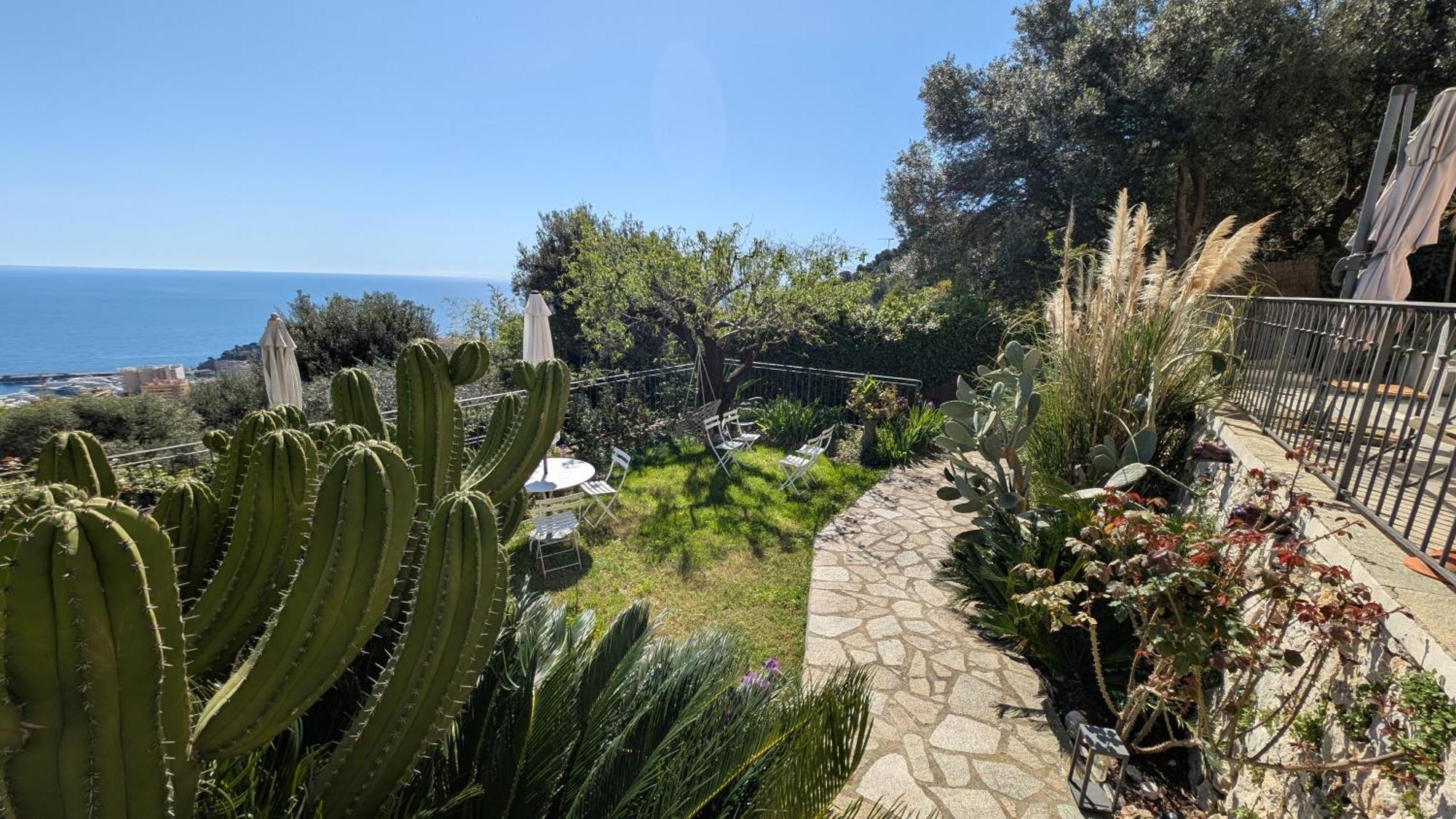 Le Mas D'Angeline, Vue Mer, Jardin Commun, Parking, Voiture Requise, 10 Min En Voiture De Monaco, Route Etroite, Pente Raide, Croisement Limite, Sea View, Shared Garden, Parking, Car Required, 10 Min Drive From Monaco, Narrow Steep Road, Limited Pass Beausoleil Eksteriør billede
