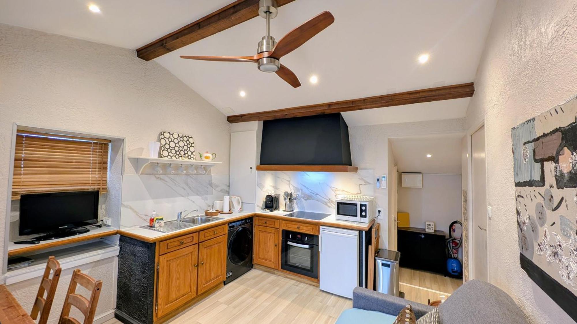 Le Mas D'Angeline, Vue Mer, Jardin Commun, Parking, Voiture Requise, 10 Min En Voiture De Monaco, Route Etroite, Pente Raide, Croisement Limite, Sea View, Shared Garden, Parking, Car Required, 10 Min Drive From Monaco, Narrow Steep Road, Limited Pass Beausoleil Eksteriør billede