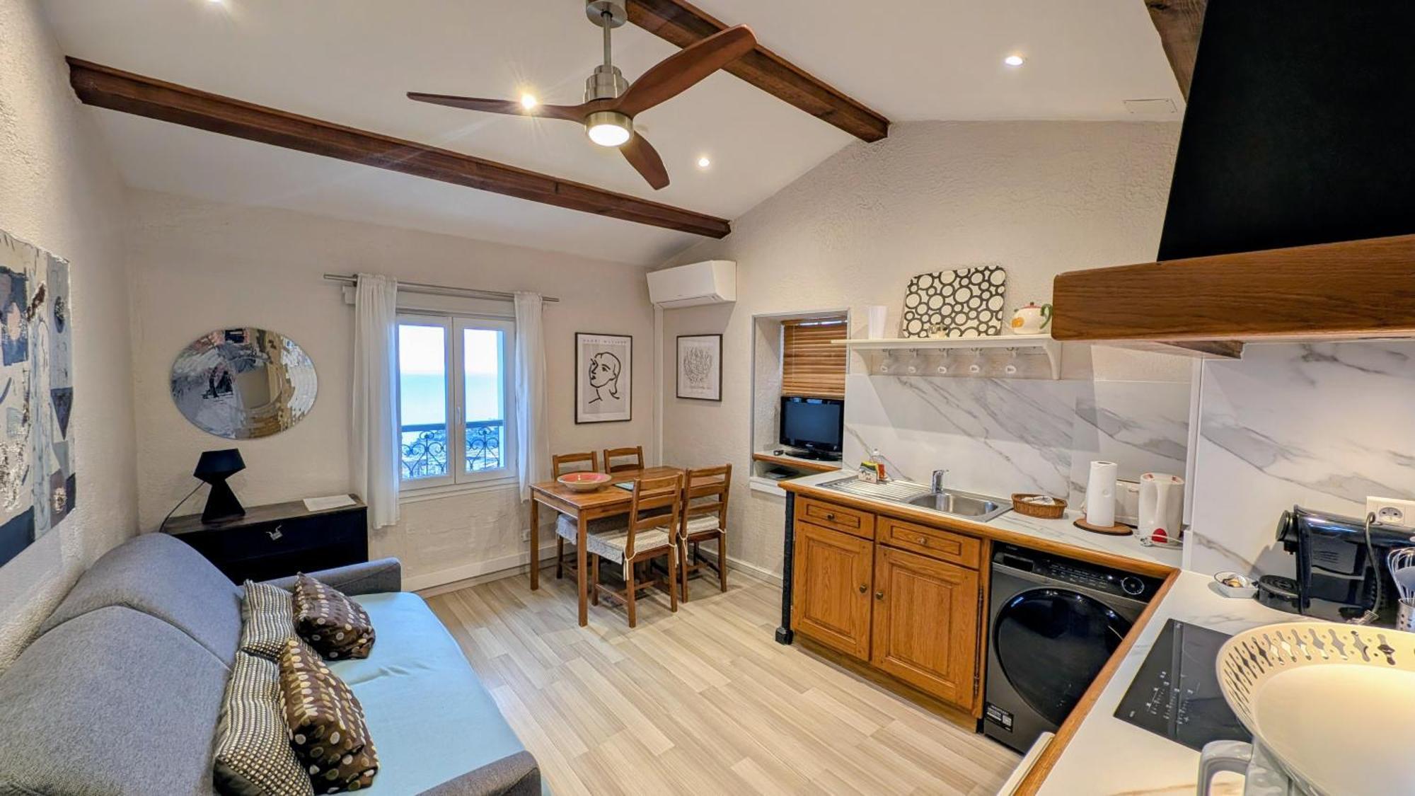 Le Mas D'Angeline, Vue Mer, Jardin Commun, Parking, Voiture Requise, 10 Min En Voiture De Monaco, Route Etroite, Pente Raide, Croisement Limite, Sea View, Shared Garden, Parking, Car Required, 10 Min Drive From Monaco, Narrow Steep Road, Limited Pass Beausoleil Eksteriør billede