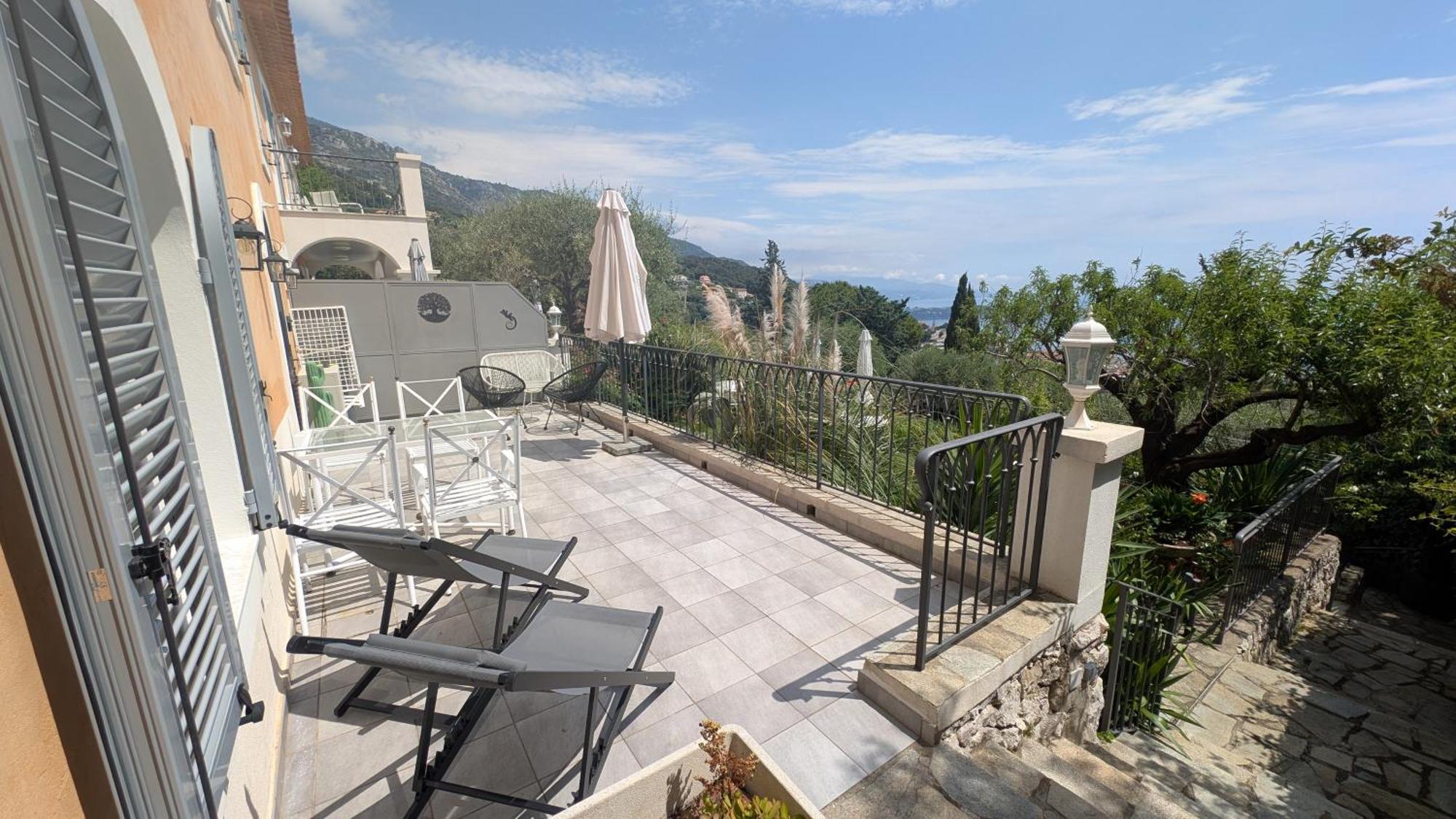 Le Mas D'Angeline, Vue Mer, Jardin Commun, Parking, Voiture Requise, 10 Min En Voiture De Monaco, Route Etroite, Pente Raide, Croisement Limite, Sea View, Shared Garden, Parking, Car Required, 10 Min Drive From Monaco, Narrow Steep Road, Limited Pass Beausoleil Eksteriør billede